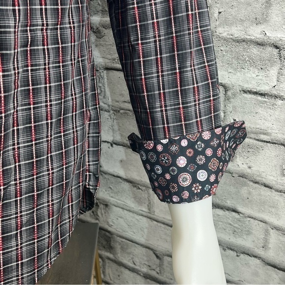 Robert Graham Plaid Checked Black Red Casual Button Down - Picture 6 of 8